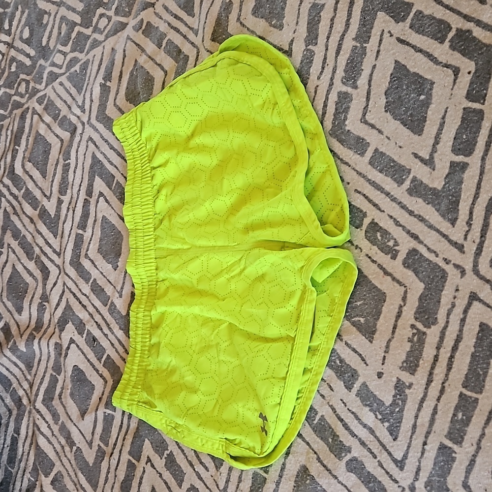 Womens S Under Armour shorts